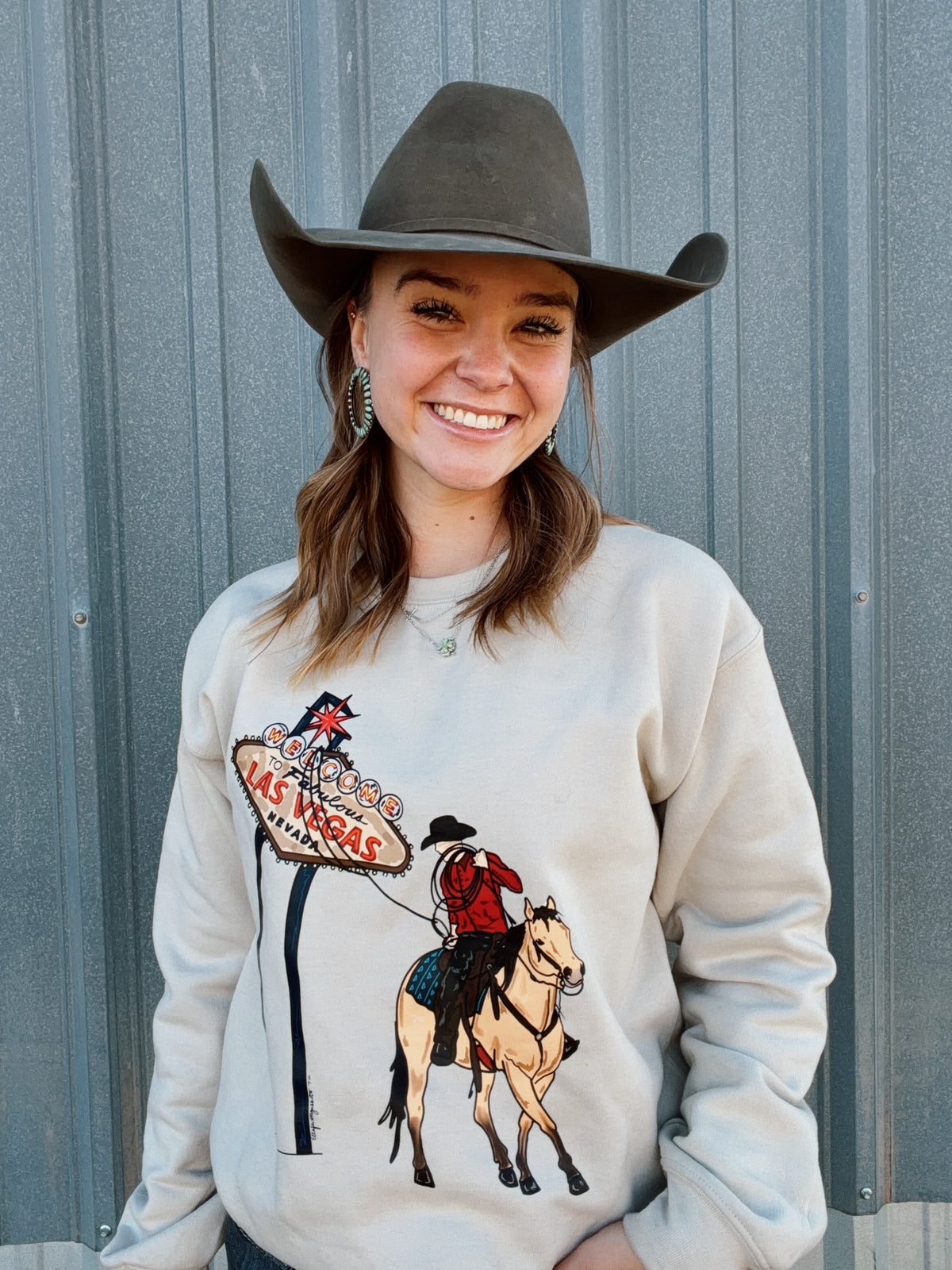 DRAGGIN’ VEGAS CREWNECK